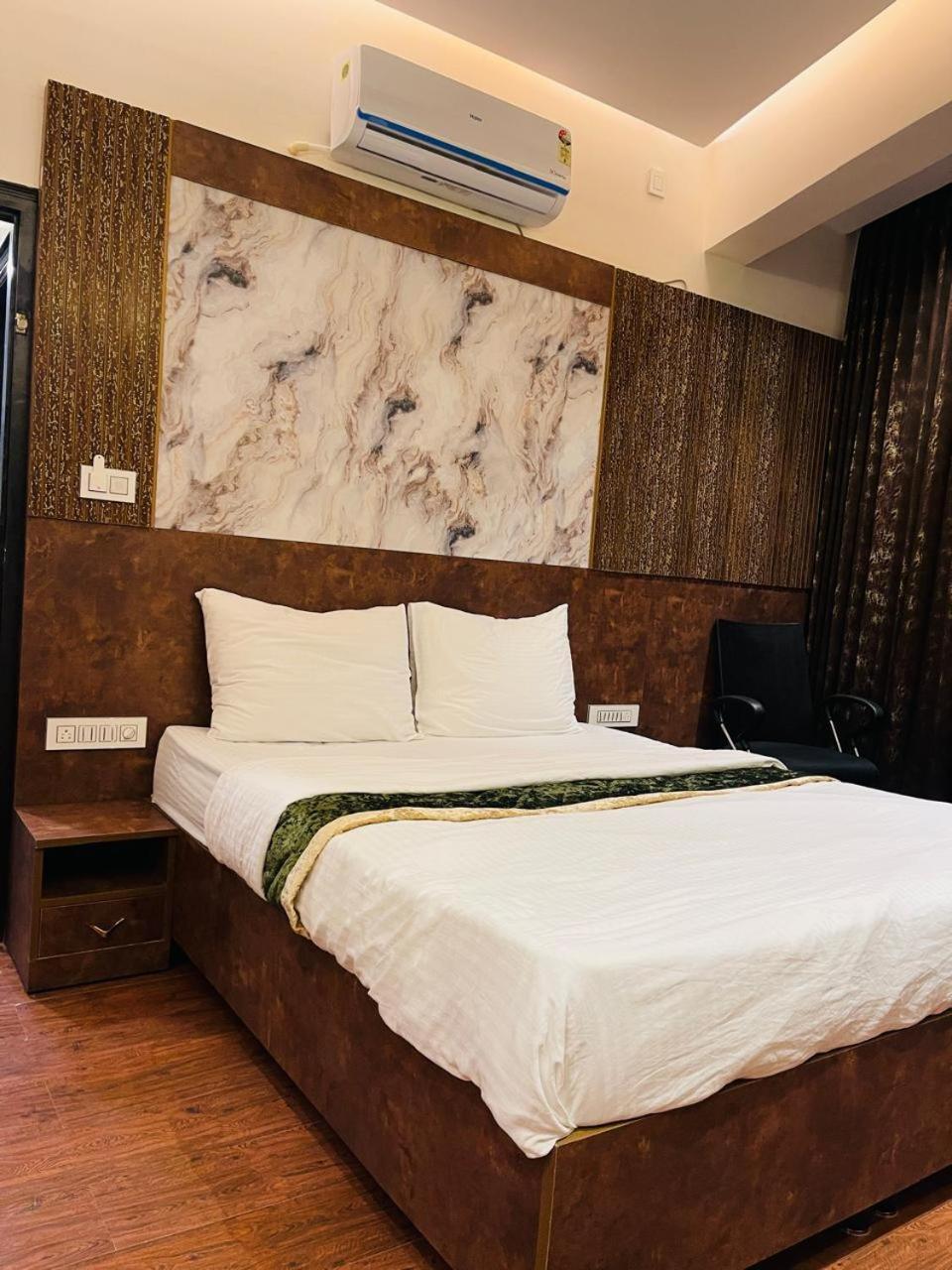 بنغالور The Taaj Inn المظهر الخارجي الصورة