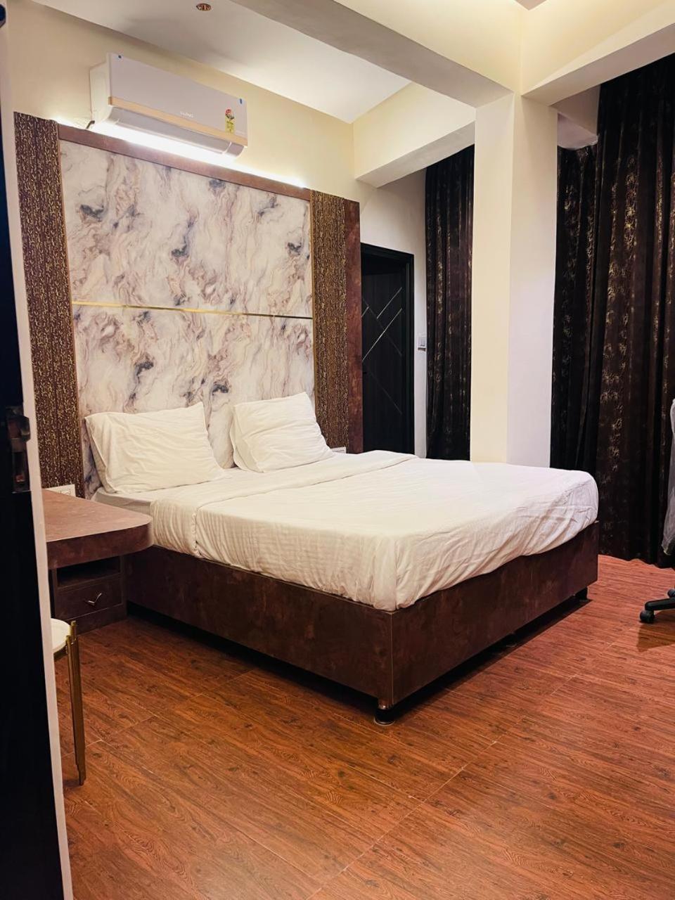 بنغالور The Taaj Inn المظهر الخارجي الصورة